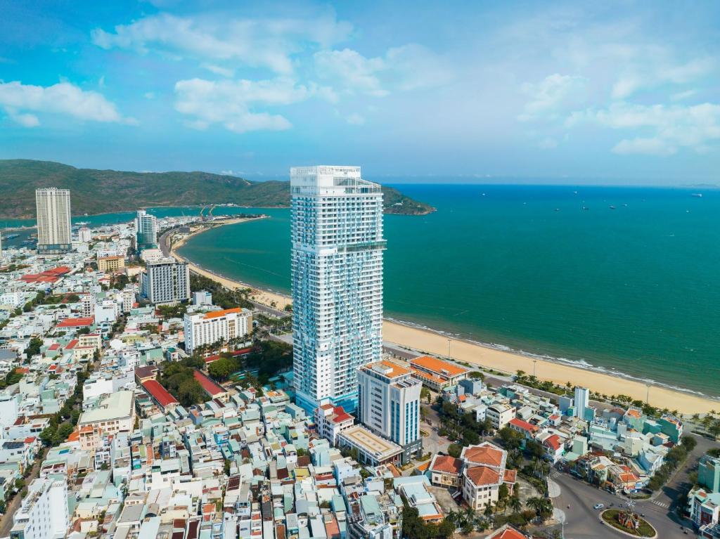 So sánh The Sailing vs TMS Quy Nhơn: Nên chọn ở thực hay đầu tư?