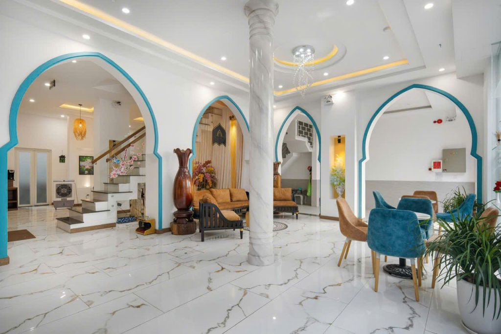 Bán Khách Sạn Phương Đông Quy Nhơn – 36 phòng, 7 tầng, gần biển